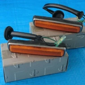 Alternative view of OEM Skyline C10 2D/4D Amber Side Maker Lamps Pair