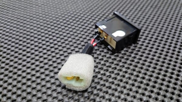 OEM AE86 Fog Light Switch - Image 3