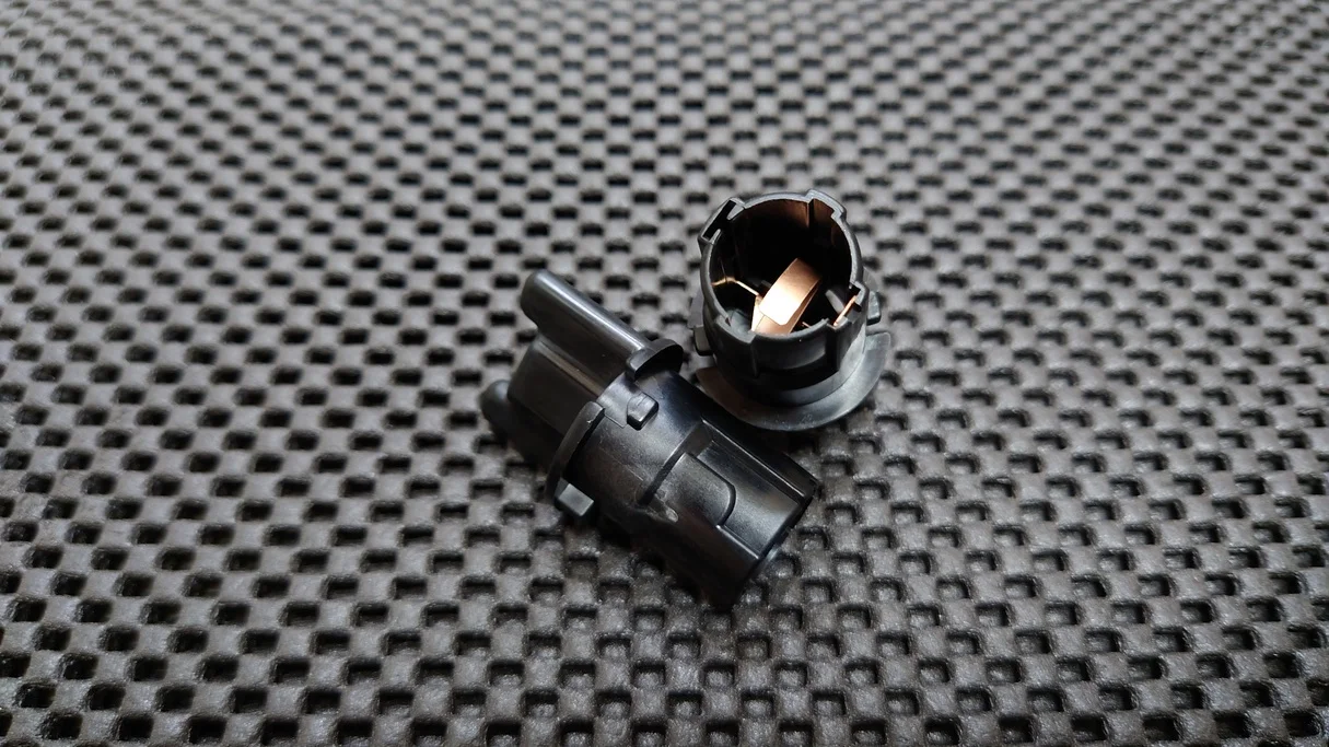 OEM AE86 License Lamp Socket Pair (Left/Right)