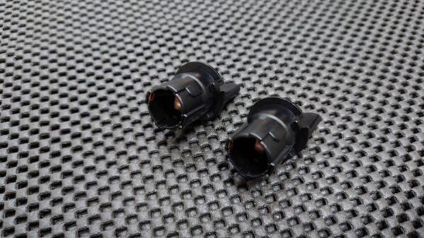 OEM AE86 License Lamp Socket Pair (Left/Right) - Image 2