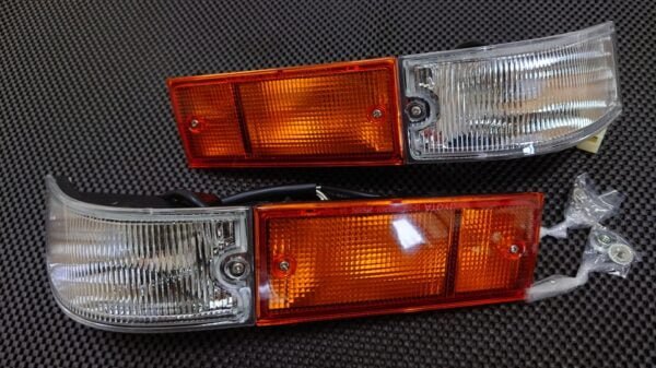 OEM AE86 Front Bumper Turn Signal Light Lamp Pair Trueno Kouki