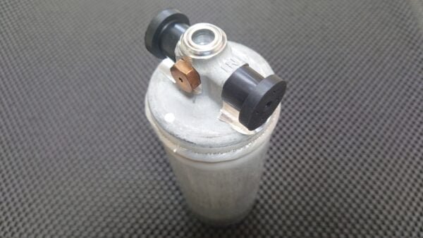 OEM AE86 Air conditioner/R12 liquid tank (receiver tank) - Image 4