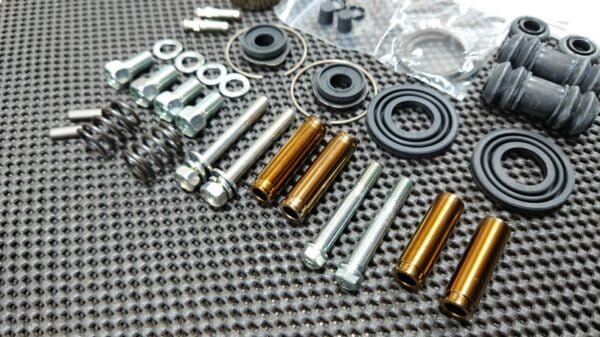 AE86 Rear Brake Caliper Overhaul Set (with piston) - Image 2
