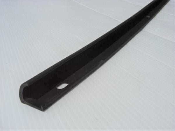 Skyline C10 2D/4D Cowl Top Rubber Strip - Image 2