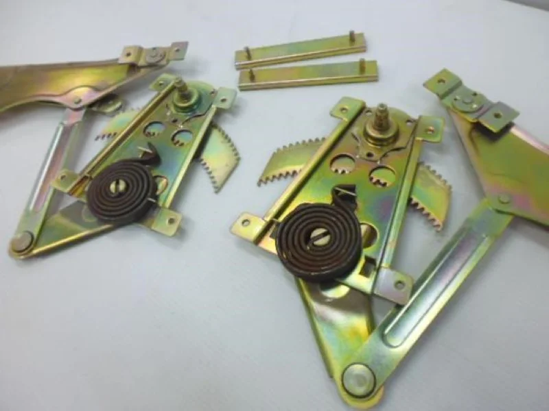 Skyline C10 2 Door Front Manual Window Winding Regulator Set