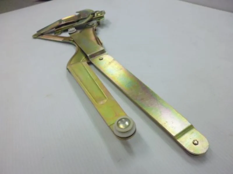 Skyline C10 2 Door Front Manual Window Winding Regulator Set - Image 3