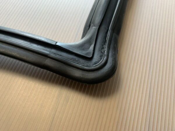 Skyline C10 2 Door Rear Glass Weather Rubber Seal - Image 2