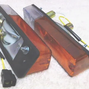 Alternative view of Bluebird 510 Front Indicator Turn Signal Lights (Export)