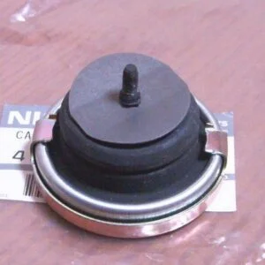 Alternative view of OEM Bluebird 510 Tokico Cutch, Brake Master Lid