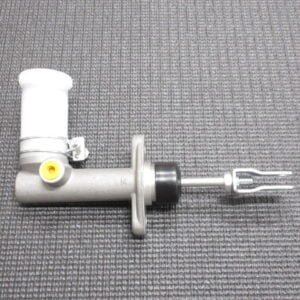 Bluebird 510 Clutch Master Cylinder 5/8
